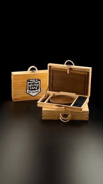 Cajas de regalo con tapa grabada